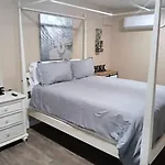 Charming And Lovely Home Found In Central Tucson